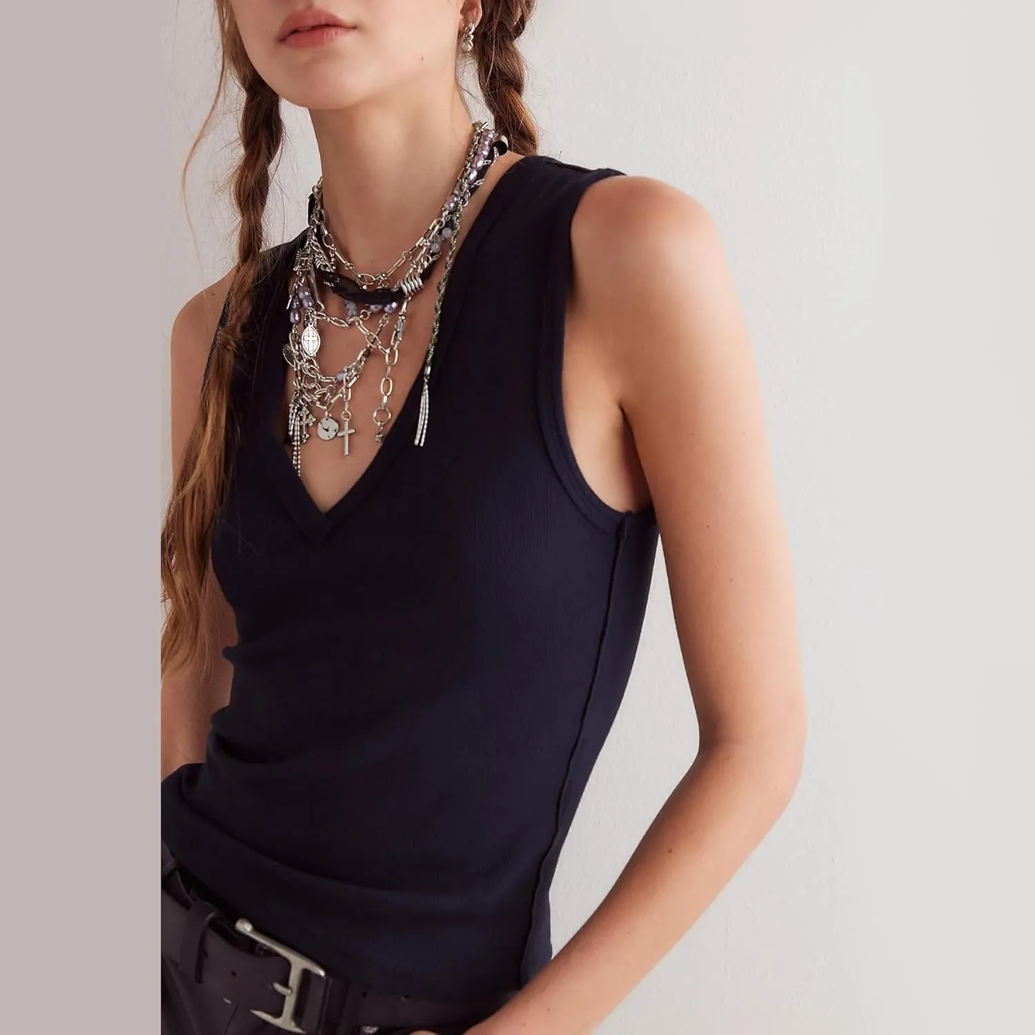 Ainangua Workout Tank Tops for Women Casual Sleeveless V Neck Ribbed Basic Shirts Summer Going Out Activewear Trendy Outfits