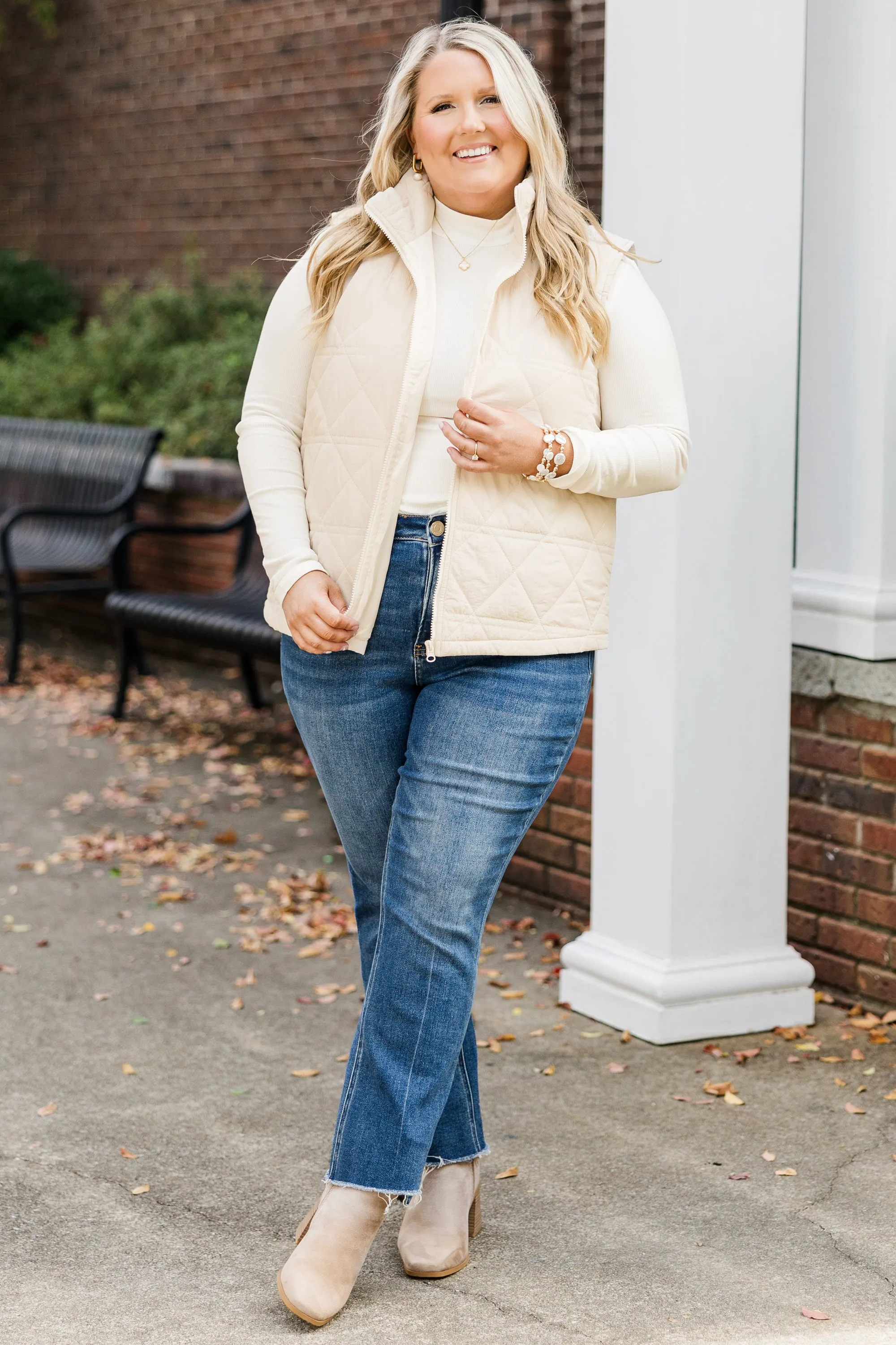 Comfort Cutie Vest, Cream